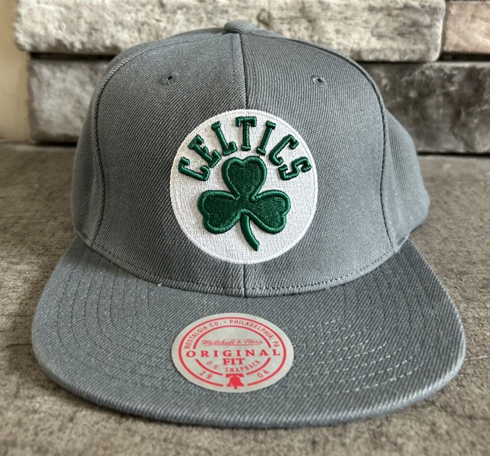 Mitchell & Ness Gray Boston Celtics O.G. Original fit snapback hat